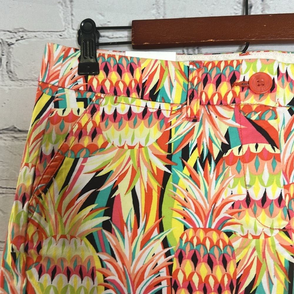 Crown & Ivy Yellow Green Pineapple Print Shorts Size Medium - Picture 3 of 14